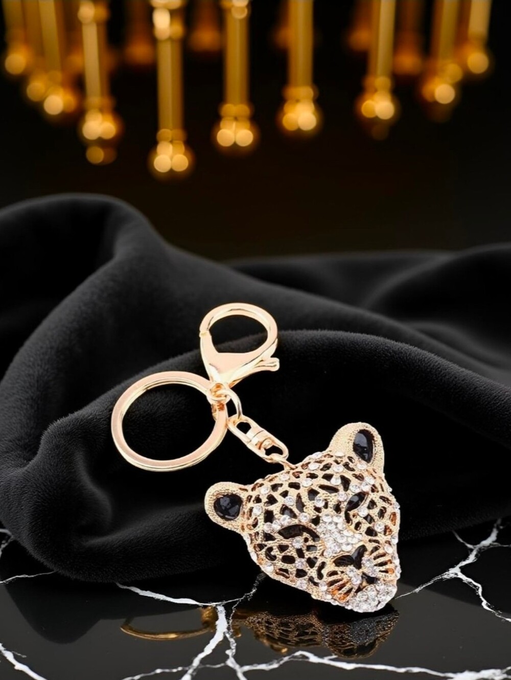 Gold Leopard Charm Keychain - Picture 3 of 4